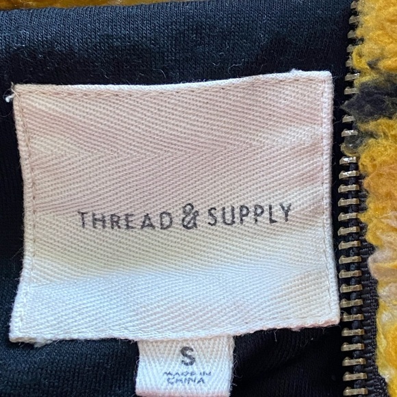 Thread & Supply Aztec Print Yellow and Black Fleece and Quilted Jacket Size S - Picture 3 of 15